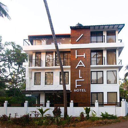Half Hotel Calangute Exteriér fotografie